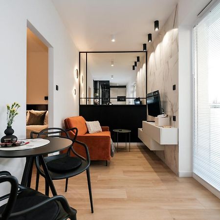 City Mood Apartamenty Lodz Fabryczna 450M Wszystko Nowe Esterno foto